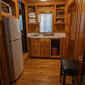 Deluxe Queen Suite